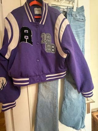 Chaqueta Bershka y Vaqueros Talla M