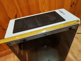 Torre Gaming PC RGB Blanca y Negra