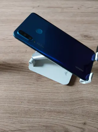 Huawei P30 Lite con 4 GB di RAM e 128 GB di memoria