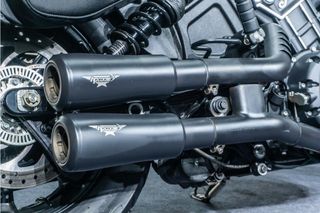 INDIAN SCOUT BOBBER ESCAPE HP CORSE * ALFORJAS * IMPECABLE