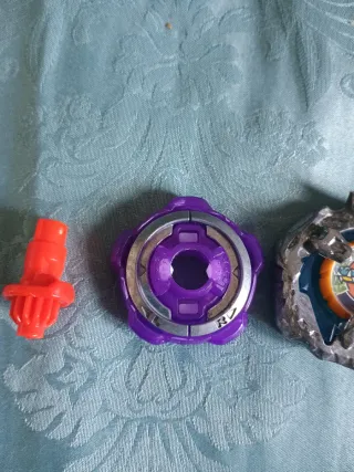 Beyblade X M5-85 Bite Croc Trans Point