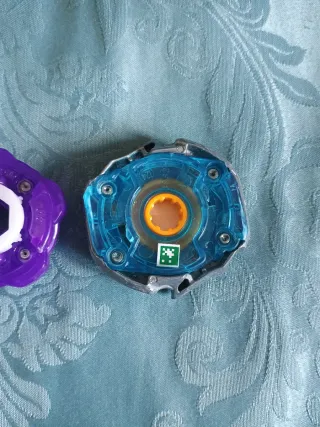 Beyblade X M5-85 Bite Croc Trans Point