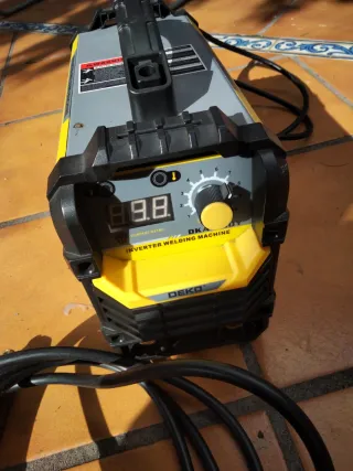 Soldadora Inverter DEKO 200V