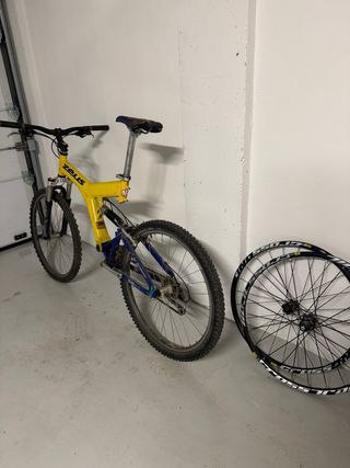 Bicicleta Zeus XC Suspensión Montaña