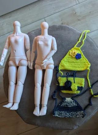 Lote muñecos articulados y ropa crochet