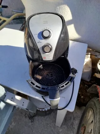 Freidora de aire negra