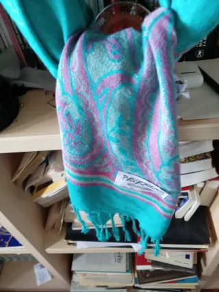 Pashmina verde original con estampado