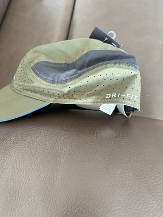 Gorra Nike Running Verde y Gris