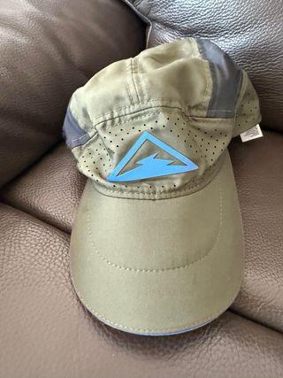 Gorra Nike Running Verde y Gris