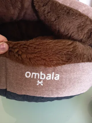 Cama/cueva para gato beige y marrón