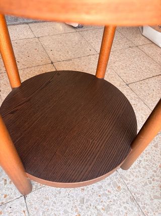 Mesa auxiliar LISTERBY IKEA marrón