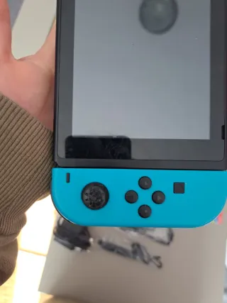 Nintendo Switch + Mario Kart 8 Deluxe