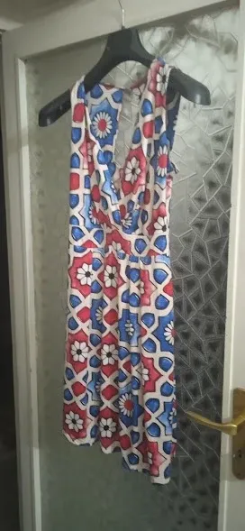 Vestito estivo senza maniche corpetto arricciato