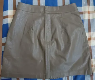 Falda polipiel marrón Talla 36
