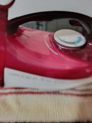 Plancha Philips Roja y Blanca
