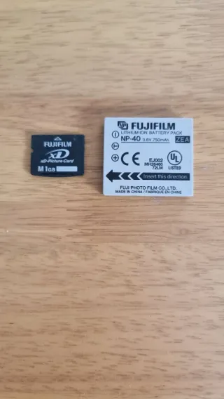 Cámara Fujifilm FinePix Z1 Plata