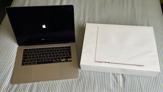 MacBook Air 15 M2 256GB Dorado
