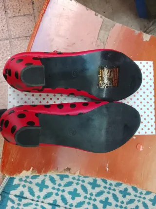 Zapatos Sevillana Lunares Rojo Talla 39