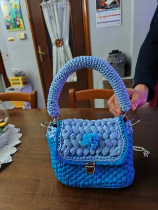 Borsa fatta a mano sfumata blu