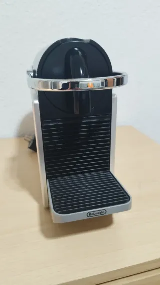 Cafetera Nespresso DeLonghi