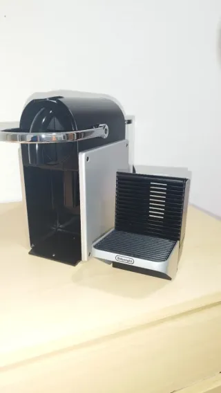 Cafetera Nespresso DeLonghi