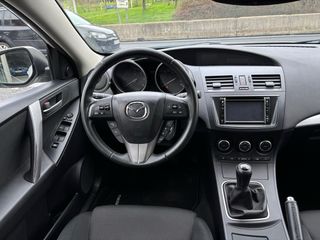 Mazda 3 1.6CRTD DISTINTIVO B AMARILLO