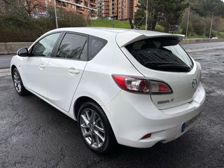 Mazda 3 1.6CRTD DISTINTIVO B AMARILLO