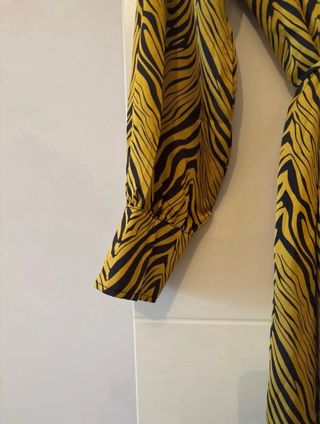 Vestido midi estampado cebra