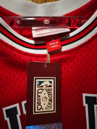 Camiseta Mitchell & Ness, Michael Jordan #23 Bulls