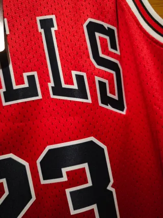 Camiseta Mitchell & Ness, Michael Jordan #23 Bulls