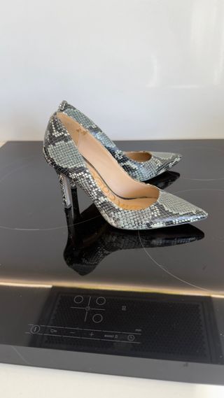 Zapatos de tacón Sam Edelman estampado serpiente