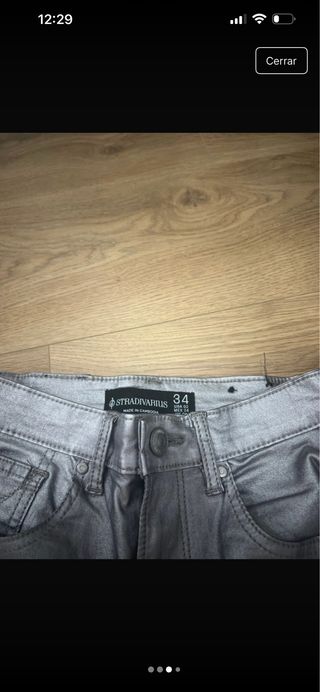 Pantalón engomado Stradivarius