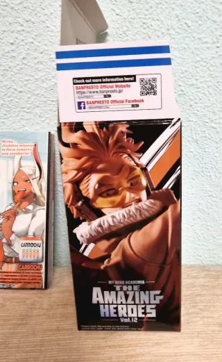 Figura Hawks Amazing Heroes Vol.12 Banpresto+Manga