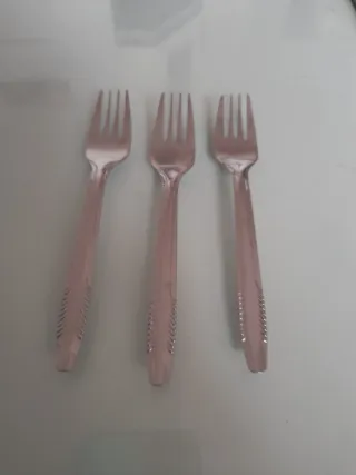 3 Tenedores de Postre Metálicos