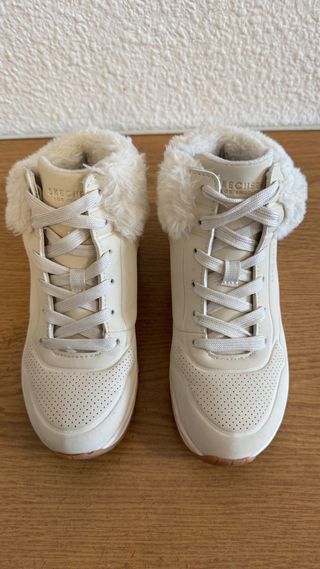 Skechers Uno Mid Hygge Beige con Pelo talla 33,5
