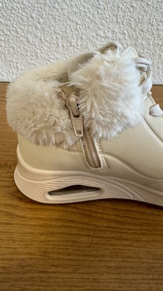 Skechers Uno Mid Hygge Beige con Pelo talla 33,5