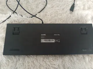 Teclado Gaming Negro con Detalles Rojo . Teclas si