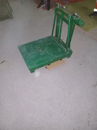 Báscula antigua verde (PRECIO NEGOCIABLE)