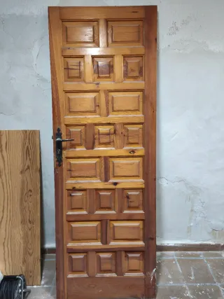 Puerta madera maciza cuarterones 71,5*2,02