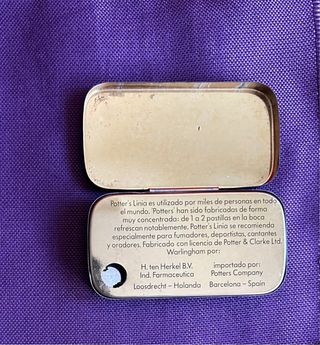 Cajita metálica Potter's años 70