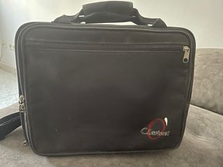 Clarinete completo con accesorios