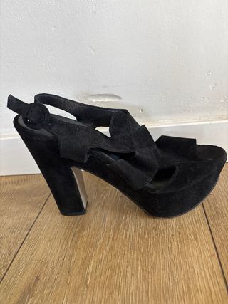 Sandalias Un Paso Más ante negro T40. Puestas muy