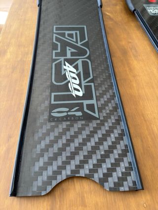 Aletas carbono C4 FAST 400 T700 (dureza 30 Medium)