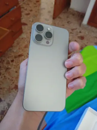 iPhone 15 Pro Max 256GB Plata