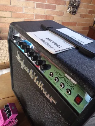 Guitarra Jackson Roja + Ampli Hughes & Kettner