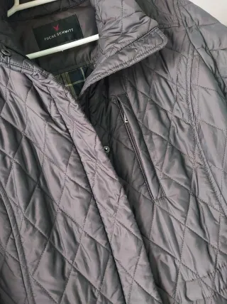 Chaqueta acolchada talla 42.