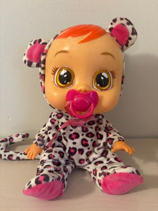 Muñeca Bebé Llorón Pijama Leopardo