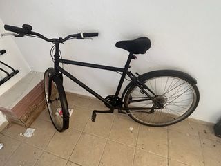 Bicicleta de paseo negra