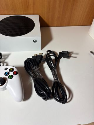 Xbox Series S bianca con controller