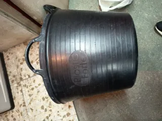 Herramientas y utensilios variados.